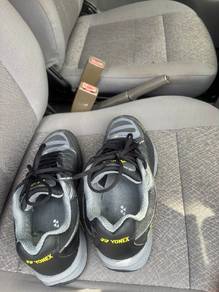 Kasut Badminton Yonex