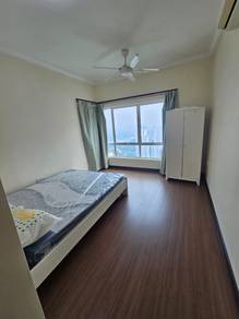 Condominium For Rent in Metropolitan Square