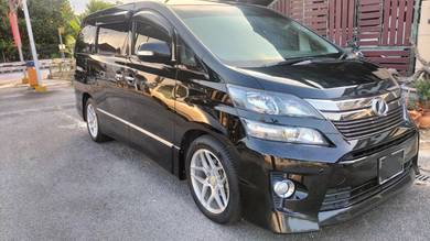 Toyota Vellfire Z in Ulu Tiram, JHR