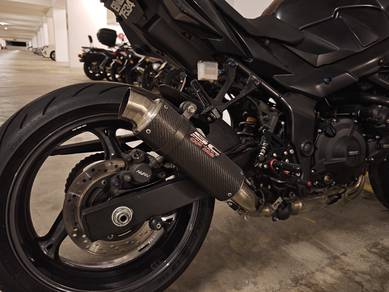 Suzuki GSR-750