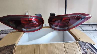 Lampu belakang persona 