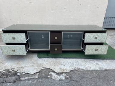 YA64A   Almari TV L.7 Feet Glass Top TV Cabinet
