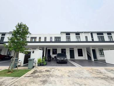 Townhouse For Sale in Puncak Alam,SGR