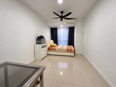 Condominium For Rent in Emerald Hills