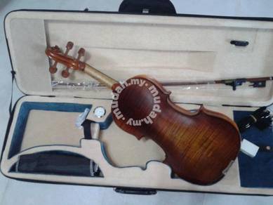 Violin Copy Stradivarius with case,rosin,bow,strap
