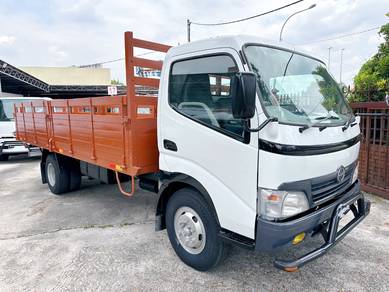 Hino XZU423R 4.0 2010 17ft Kargo Am BDM7500KG