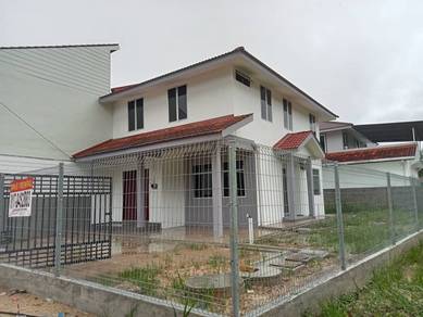 Semi-Detached House For Sale in Tanah Merah,KTN