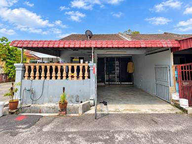 1-storey Terraced House For Sale in Ayer Molek,MLK