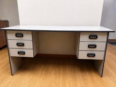 Meja Office