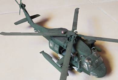 Dy Academy 1:72 Sikorsky S-70 Black Hawk Helicoptr