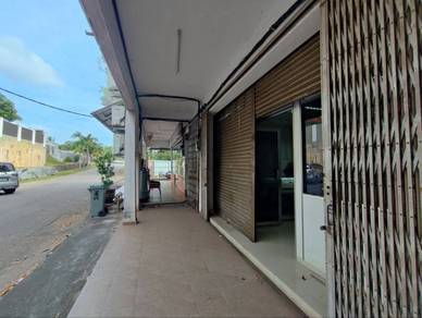 Shop lot For Sale in Cheng,MLK