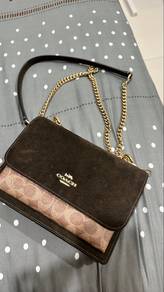 Coach Klare Army Green