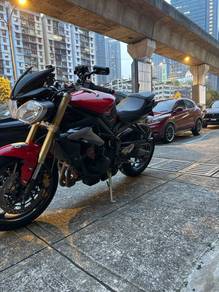 Triumph Street Triple