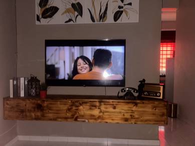 Custom Pallet Tv Rack with drower