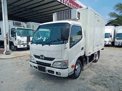 2024 Hino REBUILD XZU605 Freezer Box 10'6 (6Wheel)
