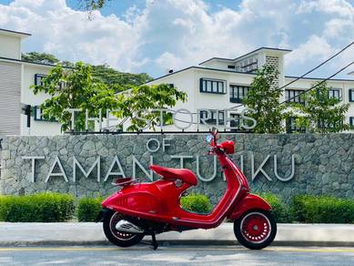 Vespa 946