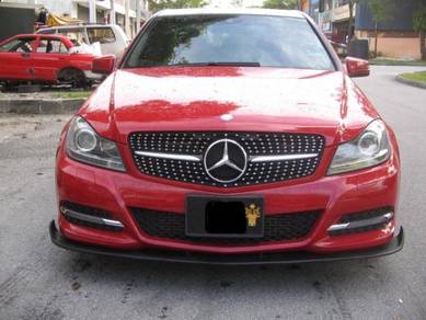Mercedes W204 Front Diffuser Bodykit