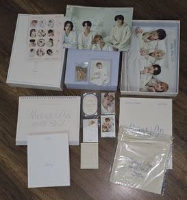stray kids official merch 2024 season greeting