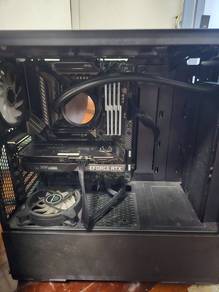 Used gaming pc + monitor