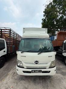 Hino WU720R ALUMINIUM BOX