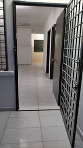 Apartment For Rent in Pangsapuri Taman Tasik Utama
