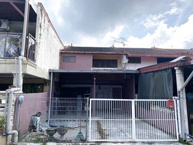 2-storey Terraced House For Sale in Banting,SGR