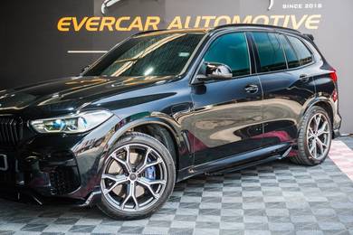 BMW X5 xDRIVE45e M SPORT in Sri Petaling, KUL