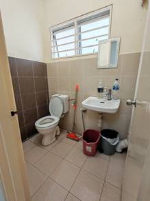 Room in Puchong, SGR