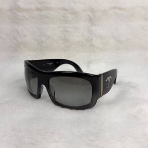 Chanel Black Sunglass with Big Cocomark CC Logo