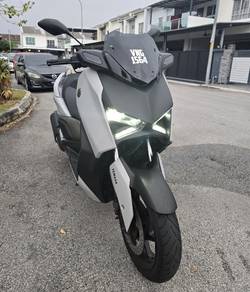 Yamaha XMAX