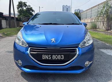 Peugeot 208 VTi ALLURE in Cheras, KUL