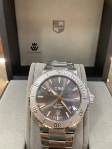 Oris Aquis Date Relief Grey Dial 73377304153