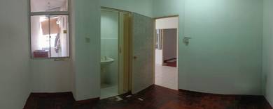 Apartment For Sale in Melinsung Summer Bay Resort Apartment