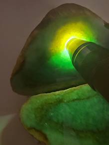 Batu Giok Jadeite Burma Kuning-Hijau Ais Tergilas
