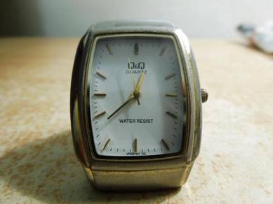 Q&Q Rectangular White Dial Watch