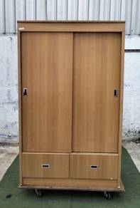 W64E    Almari Baju 4 x 6 Feet 2 Sliding Door