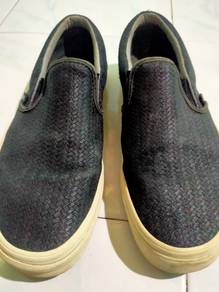Kasut slip on Vans