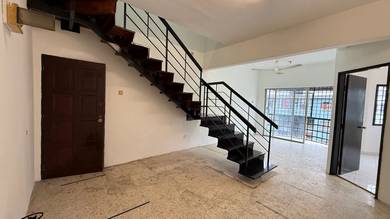 Apartment For Sale in Kenari Court