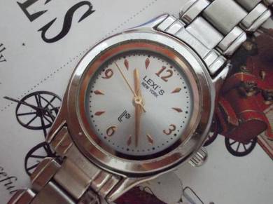 Original Lexi s new york lady watch