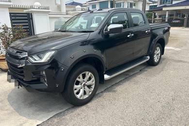Isuzu D-Max AT PLUS in Klang, SGR