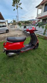 Vespa LT 150