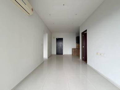 Condominium For Sale in Bay Point @ Country Garden Danga Bay