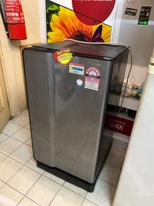 Toshiba 160L 1 Door Refrigerator 5m1n4 - terpakai