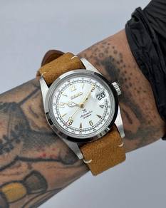 Custom Seiko Mod 36mm White Alpinist Explorer Acry