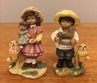 Patung memory lane figurine 2