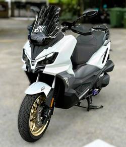 Sym Husky ADV 300