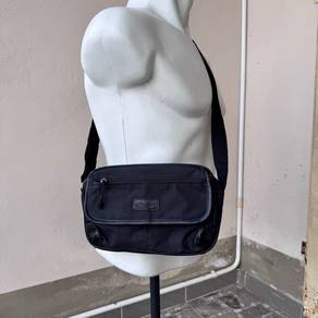 Ellesse black nylon shoulder bag