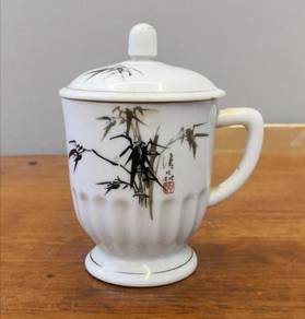 Oriental mug lid white black