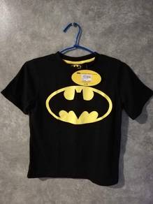 Children gifts: [NEW] Batman T-shirt (Size 7-8)