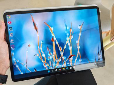 Surface Laptop Studio（i5-11300H / 16GB / 512GB)